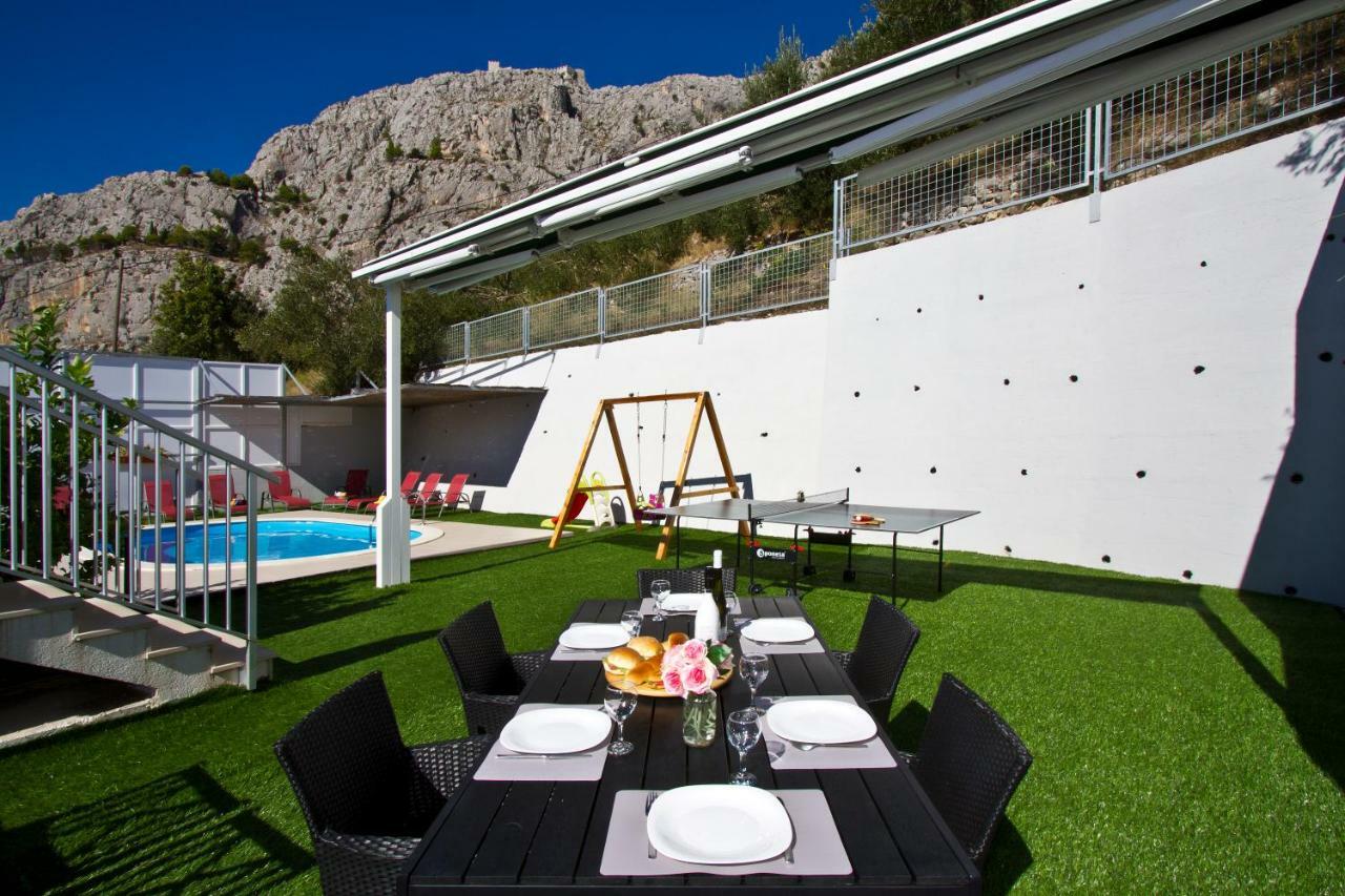 Villa Omis Michy - Family House For Big And Small Groups ภายนอก รูปภาพ