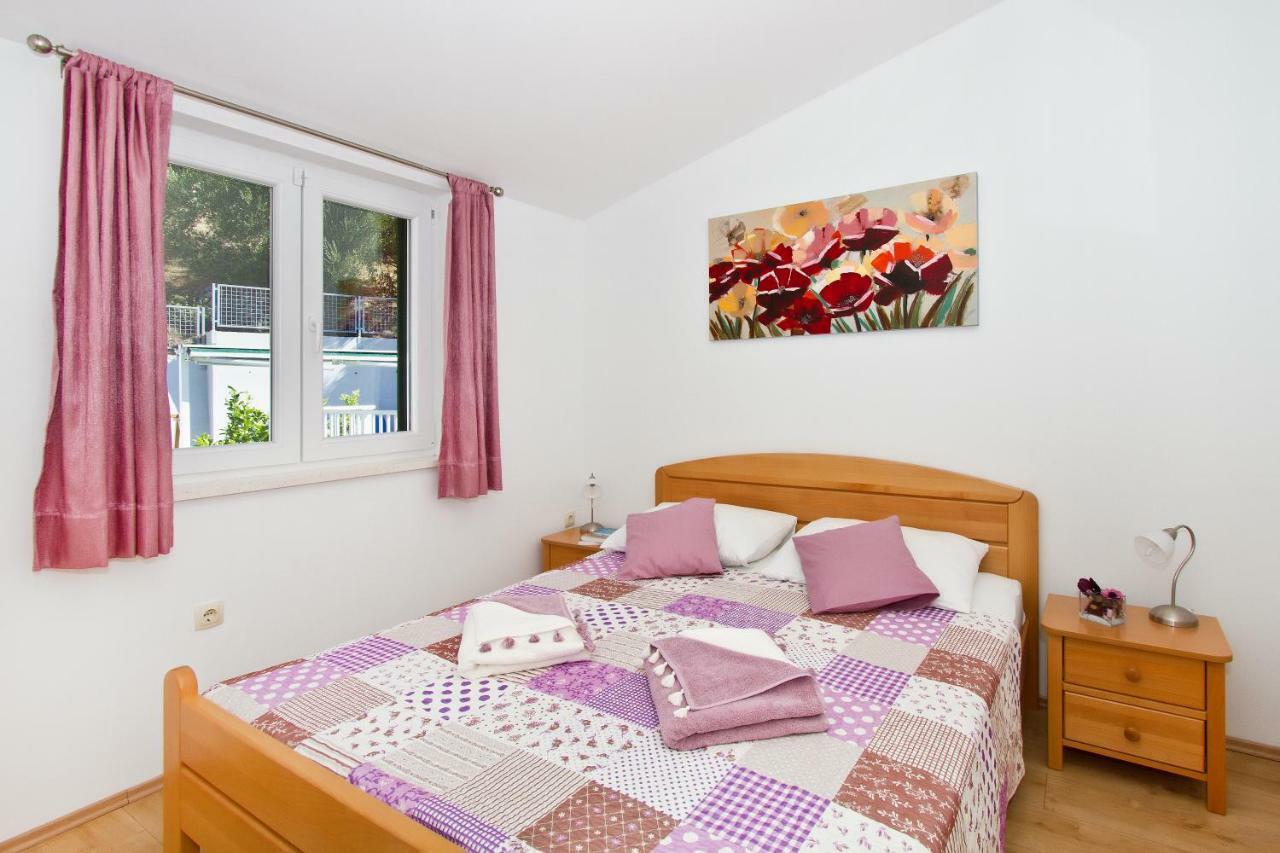Villa Omis Michy - Family House For Big And Small Groups ภายนอก รูปภาพ