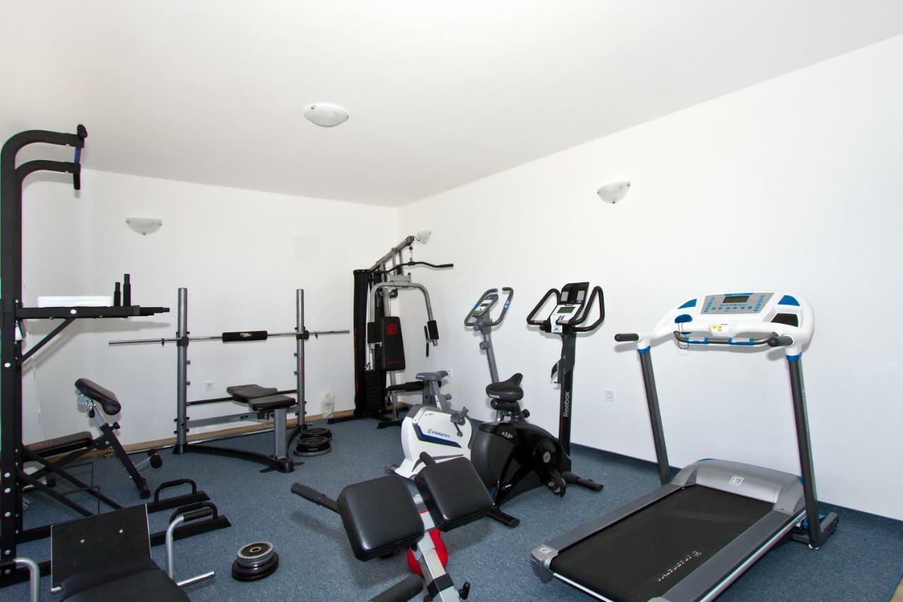 Villa Omis Michy - Family House For Big And Small Groups ภายนอก รูปภาพ