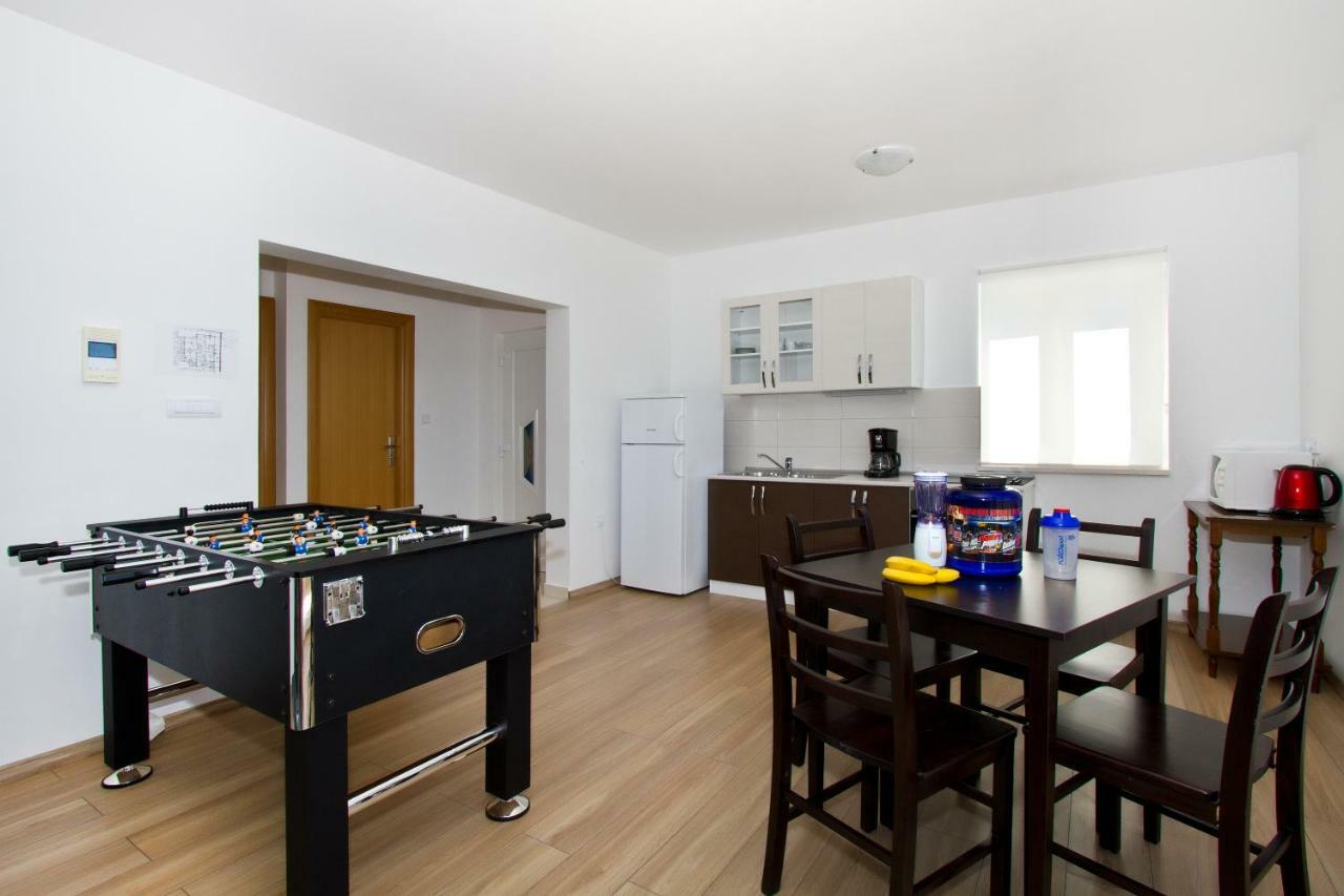 Villa Omis Michy - Family House For Big And Small Groups ภายนอก รูปภาพ