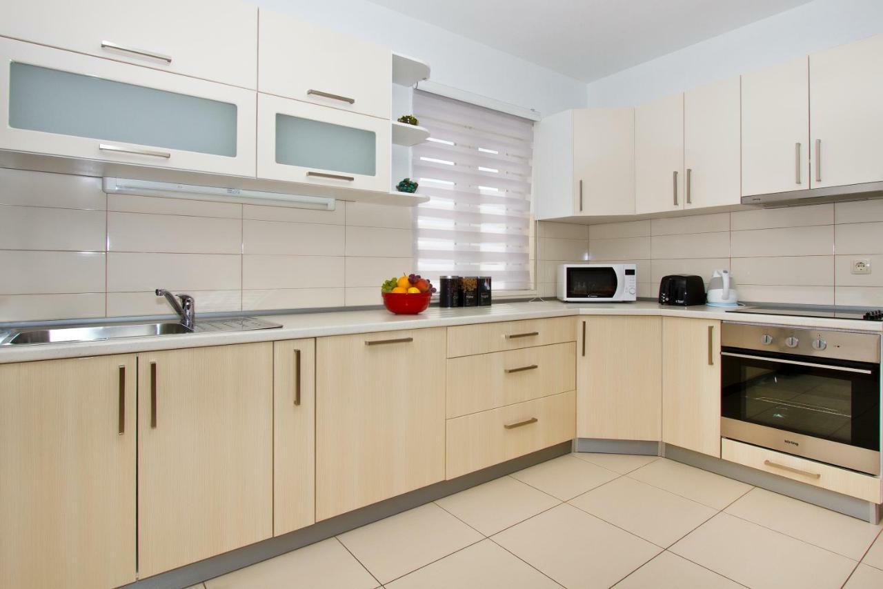 Villa Omis Michy - Family House For Big And Small Groups ภายนอก รูปภาพ