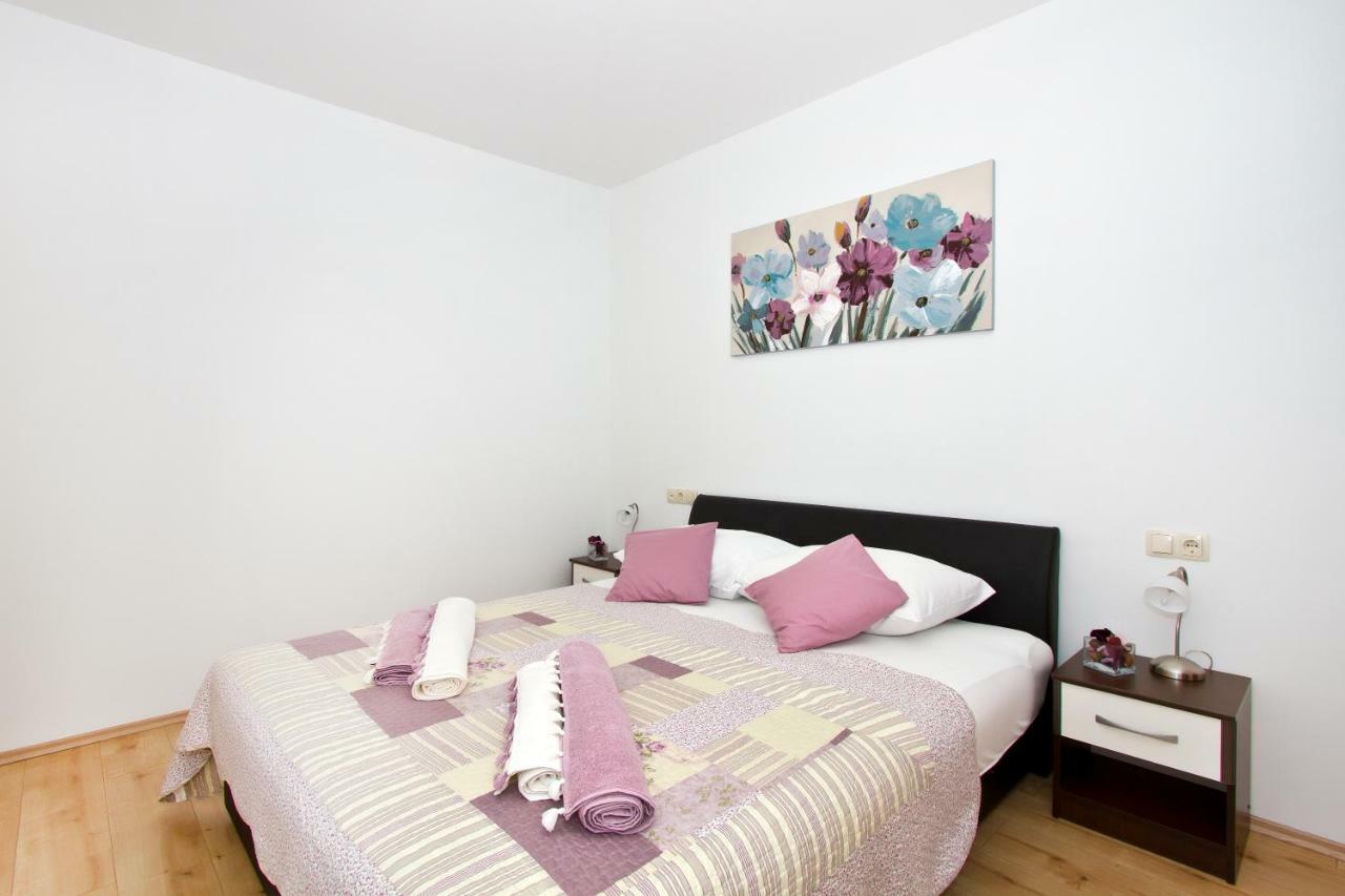 Villa Omis Michy - Family House For Big And Small Groups ภายนอก รูปภาพ