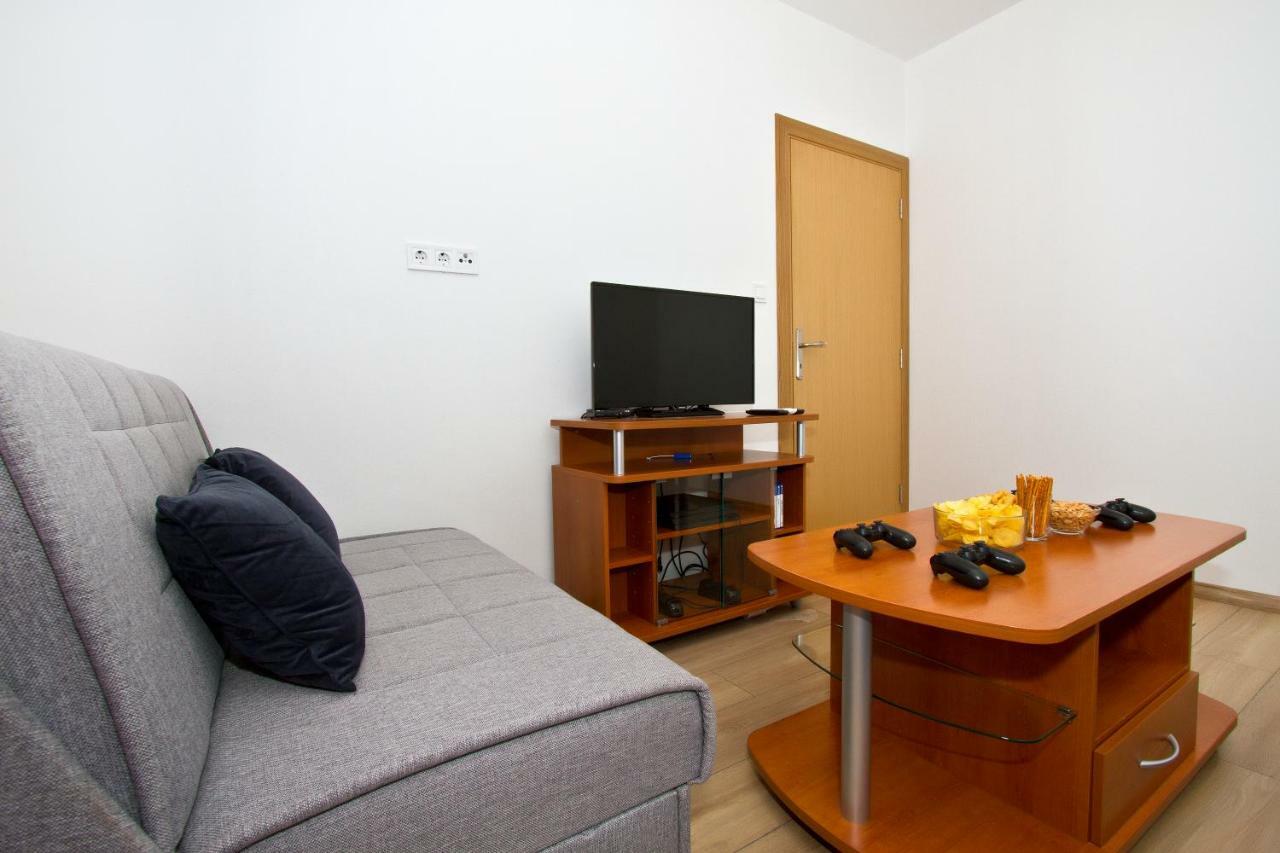 Villa Omis Michy - Family House For Big And Small Groups ภายนอก รูปภาพ