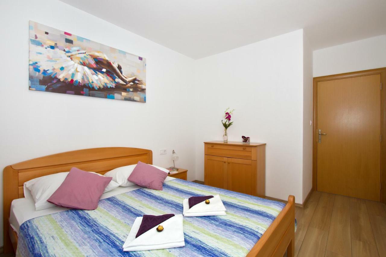 Villa Omis Michy - Family House For Big And Small Groups ภายนอก รูปภาพ
