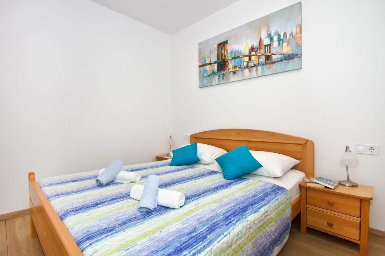 Villa Omis Michy - Family House For Big And Small Groups ภายนอก รูปภาพ